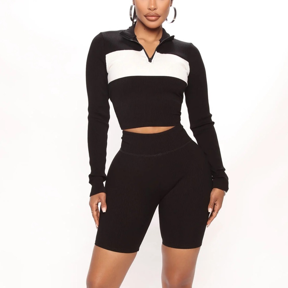Ready Set Go Ribbed Short Set - Black/White FASHION NOVA